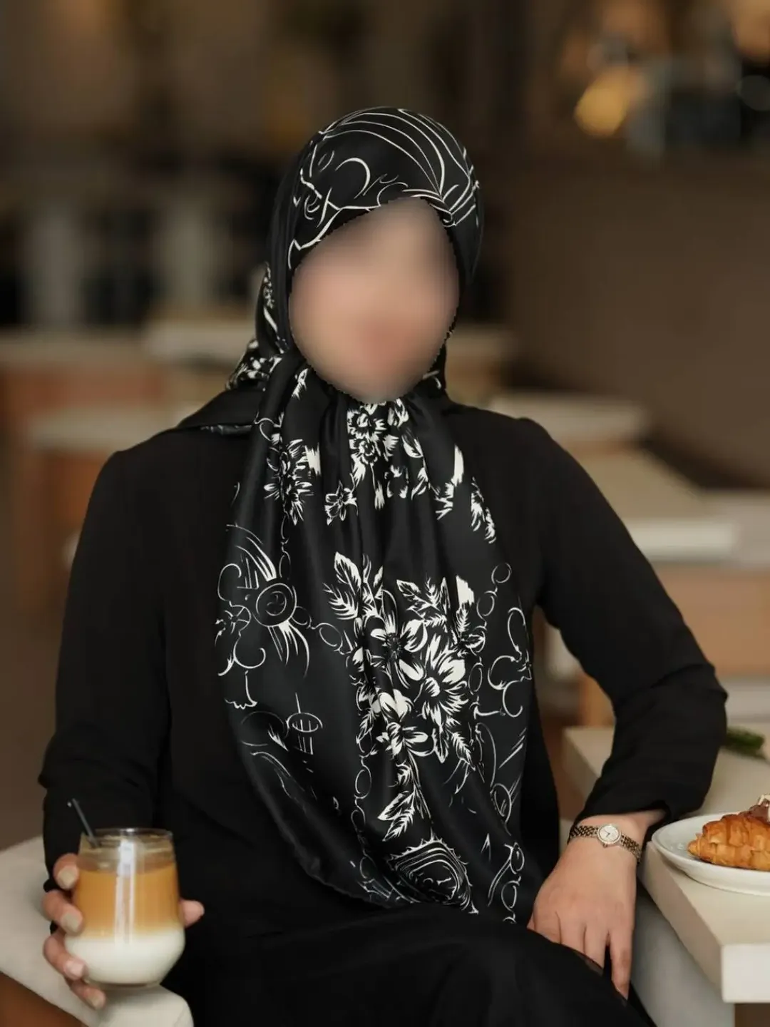 روسری ابریشم توییل مجلسی مشکی سفید